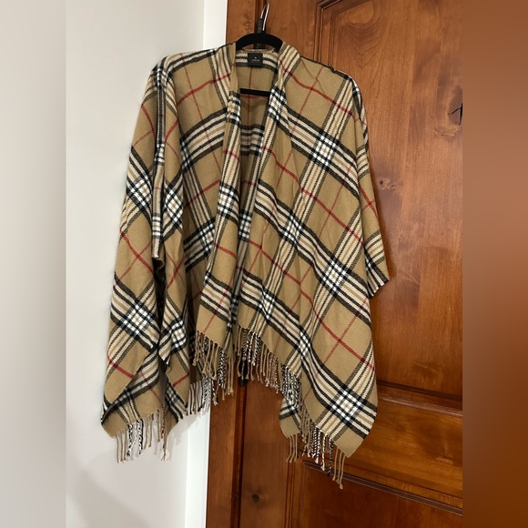 Sweater Cape - Picture 1 of 5